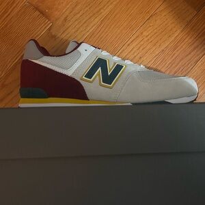 New Balance Gray and Red Sneakers Athletic Comfort BRAND NEW - Never worn